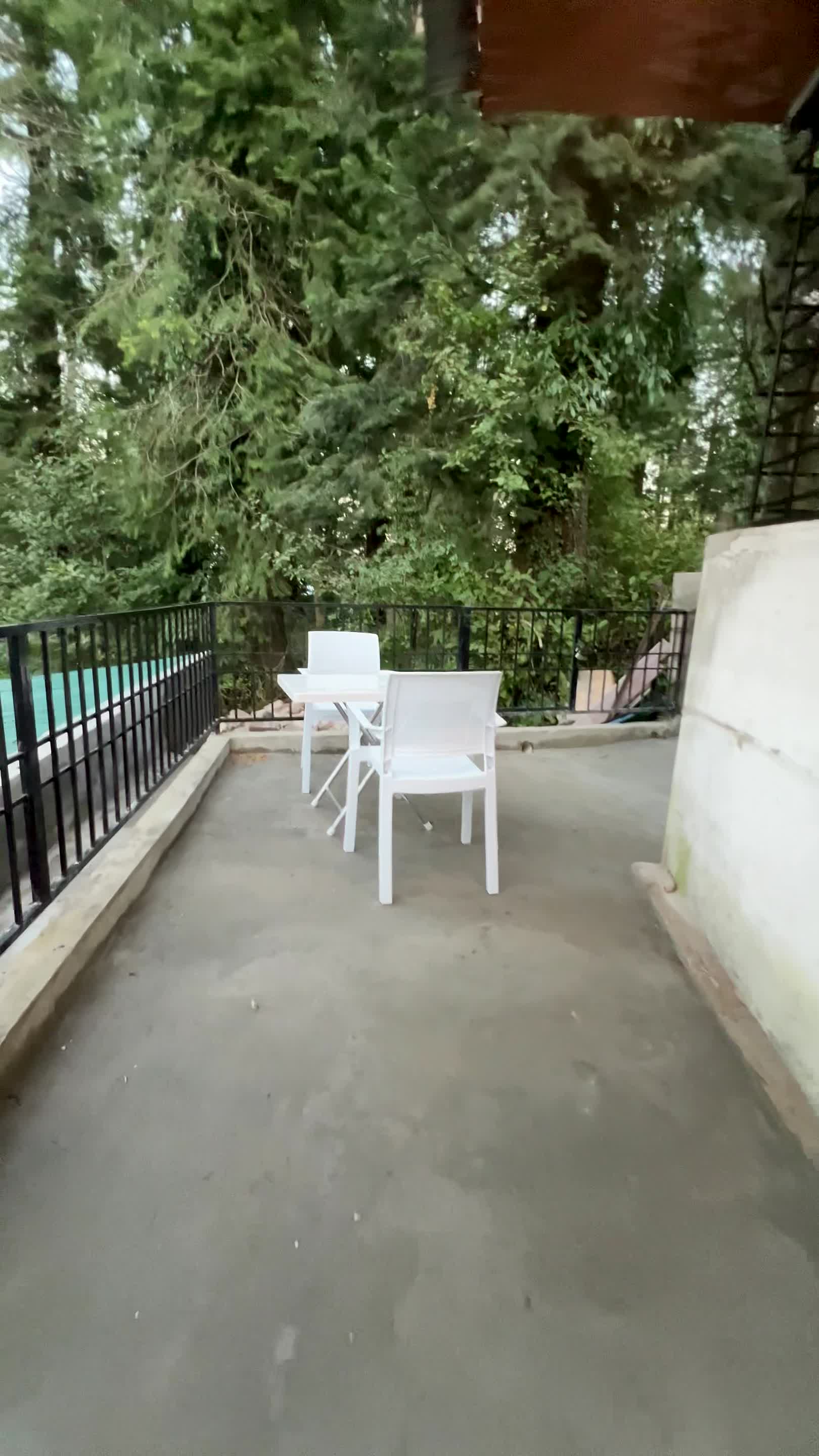 Jungle Studio balcony