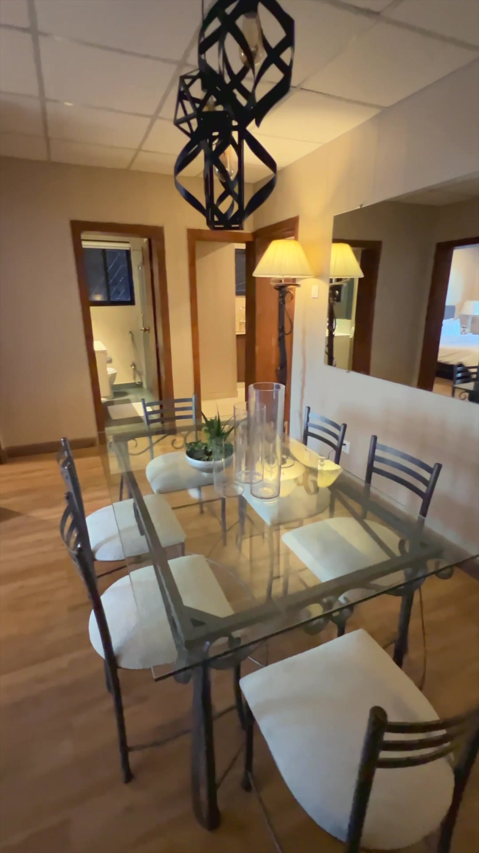 Courtyard Residence dining room